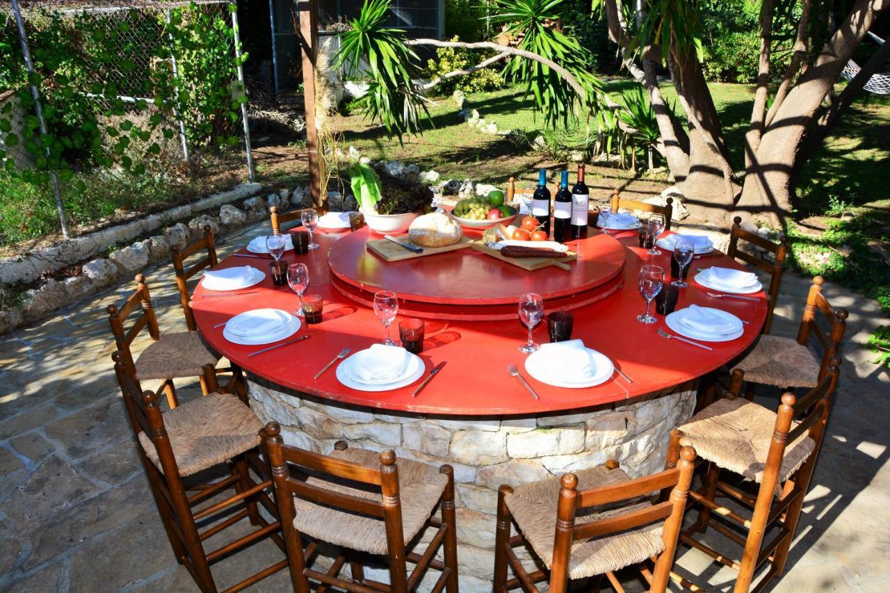 Villa Sitges El Ranch Amaizing Outdoor Areas Beaches At 5 Minutes Walk Sitges At 15 Min Drive Ac Pool Jacuzzi & Garden Xxl Калафелл Экстерьер фото