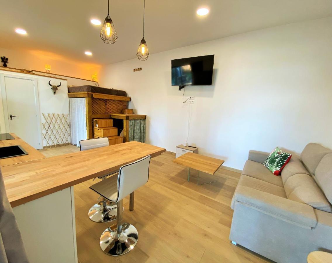 Villa Sitges El Ranch Amaizing Outdoor Areas Beaches At 5 Minutes Walk Sitges At 15 Min Drive Ac Pool Jacuzzi & Garden Xxl Калафелл Экстерьер фото